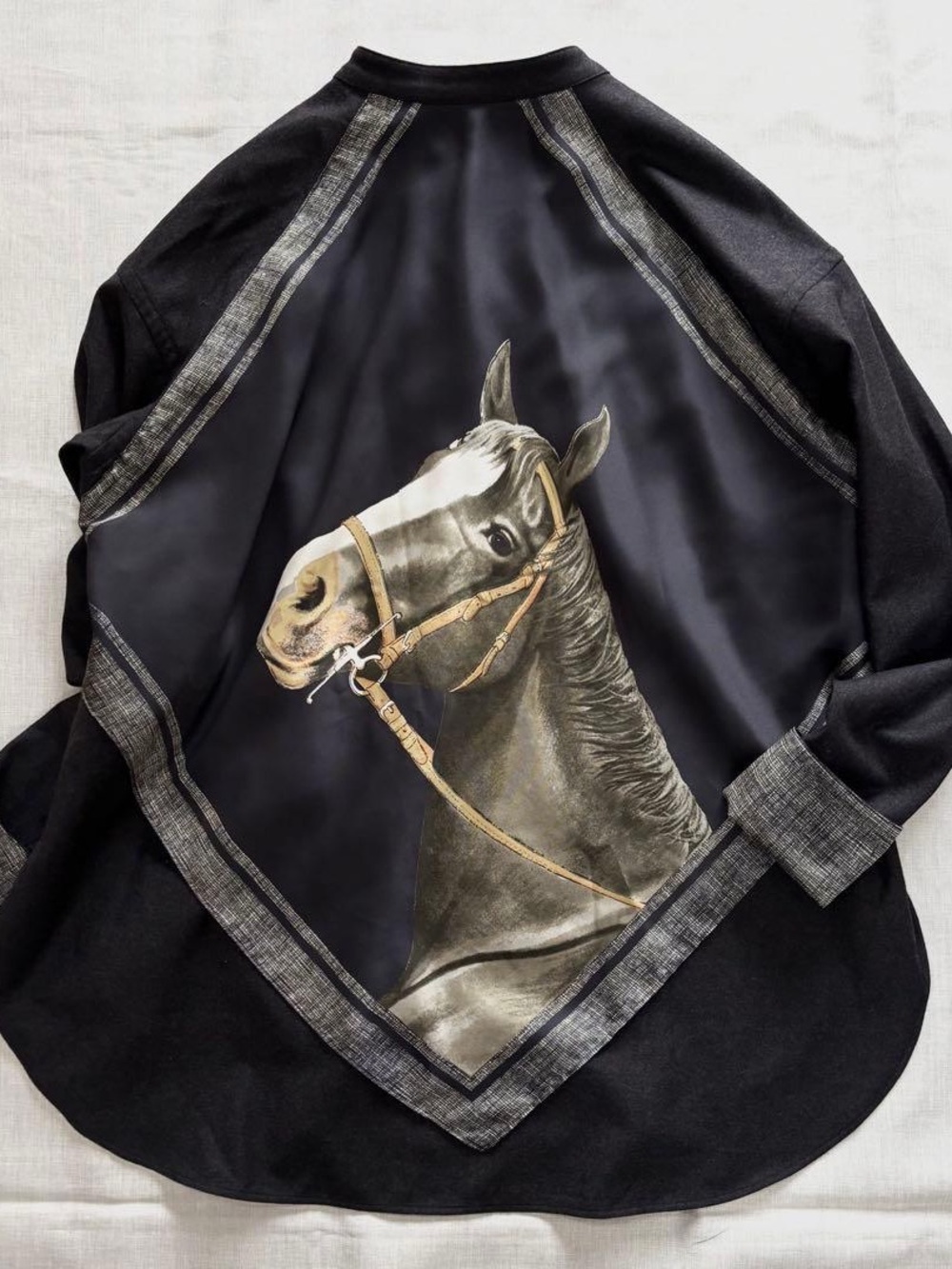 Unisex BEARDSLEY Tokyo Vintage Horse Scarf Panel Tunic Blouse Horse Back Graphic